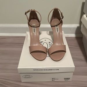 Steve Madden blush heel